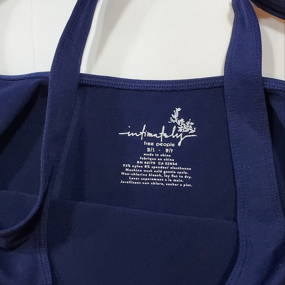 Free People Intimately Scoop Neck Seamless Crop Navy XS/S MSRP $20  FP135 - Picture 7 of 9